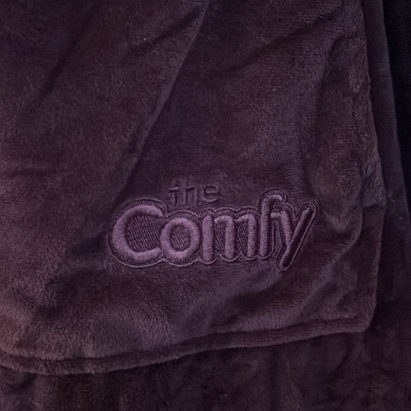 The Comfy Wearable Sherpa Blanket Hoodie in  Burgdony  red - Picture 2 of 6